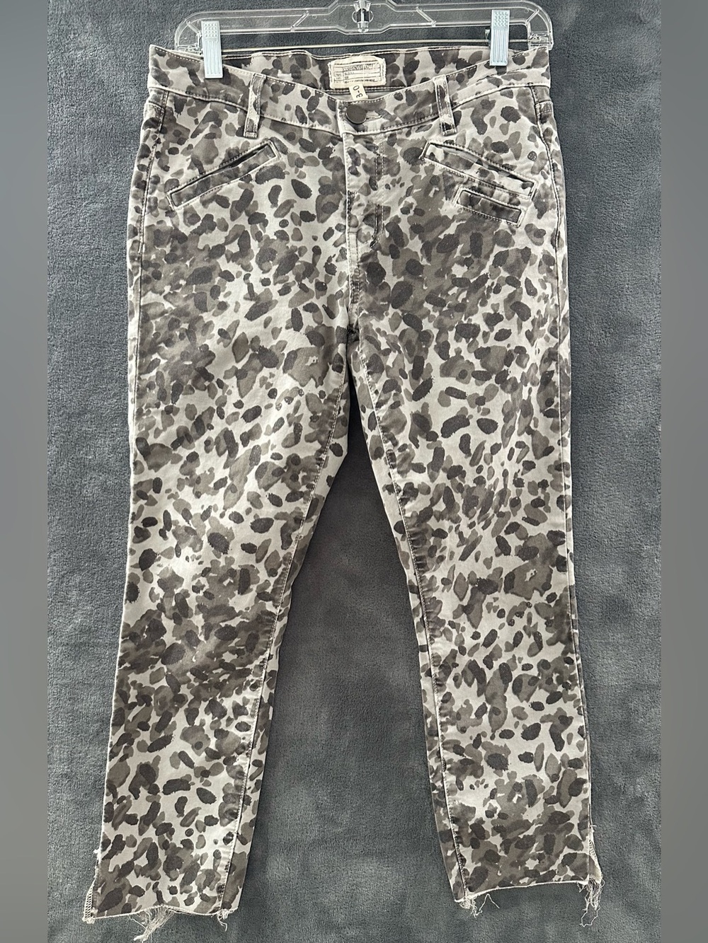 Current/ Elliott The Welt Pocket Skinny Gray Leopard Ankle Jeans